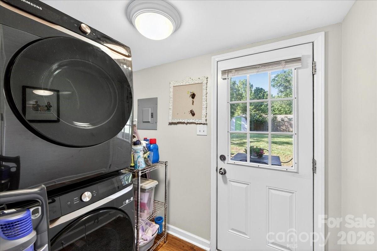 5907 Bluebonnet Road — Charlotte