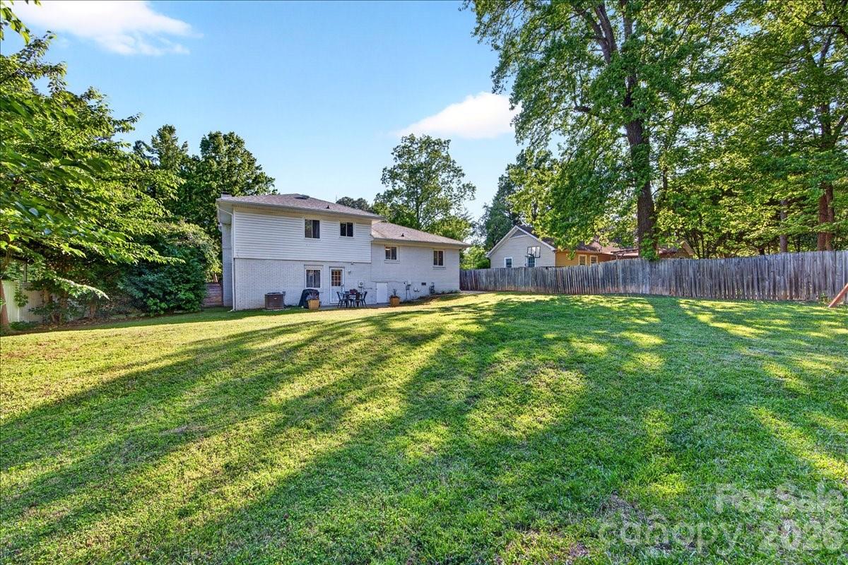 5907 Bluebonnet Road — Charlotte