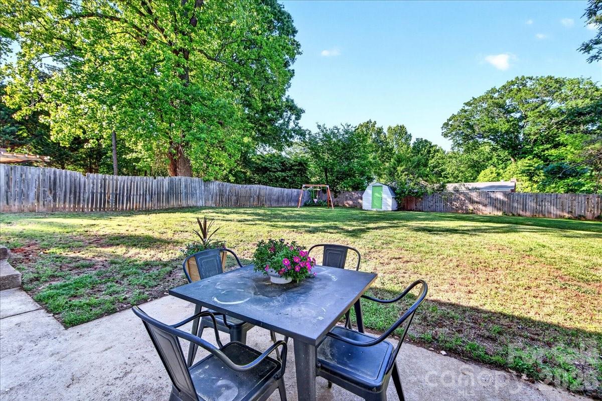 5907 Bluebonnet Road — Charlotte
