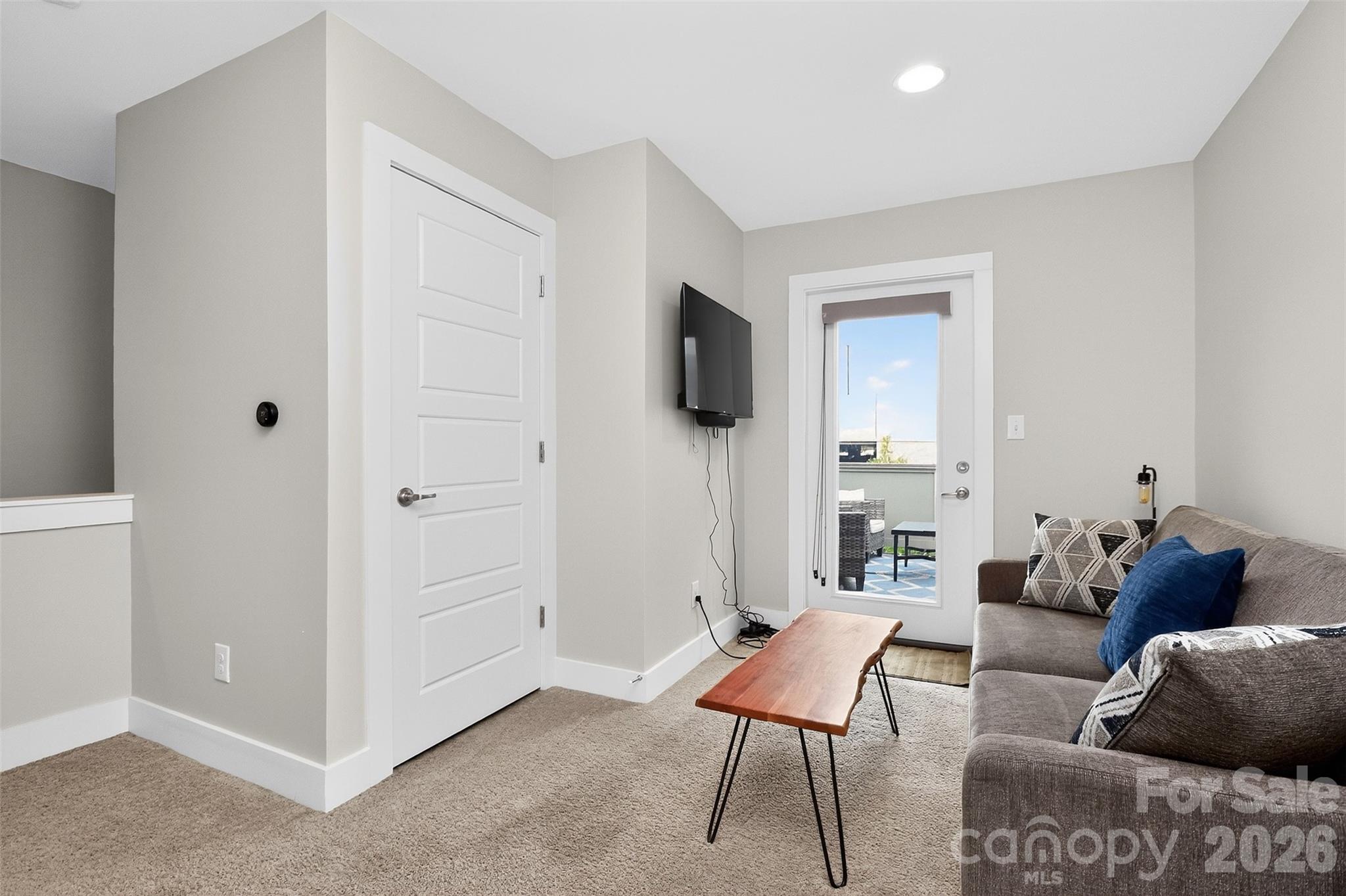 231 Doggett Street — Charlotte
