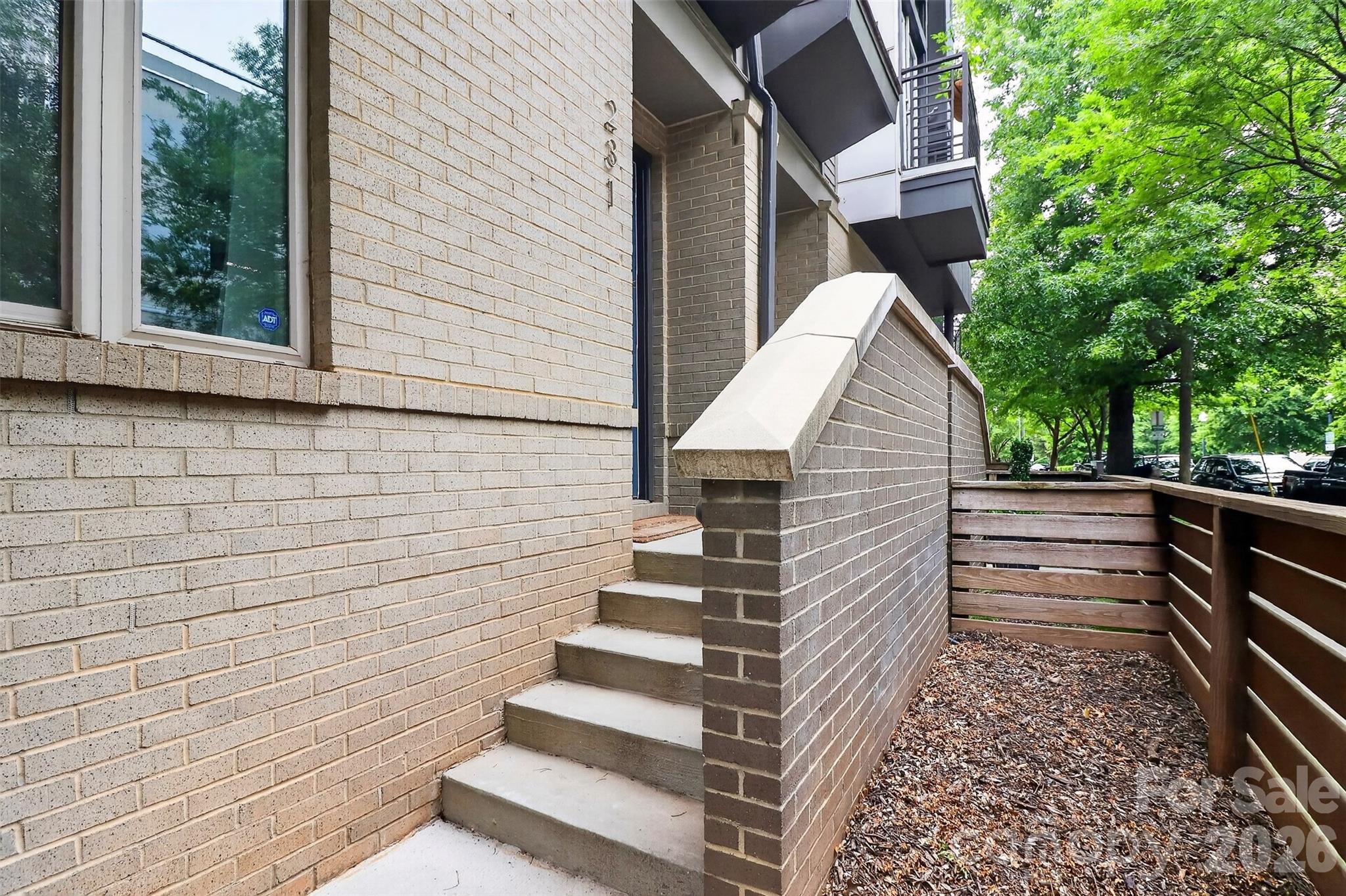 231 Doggett Street — Charlotte