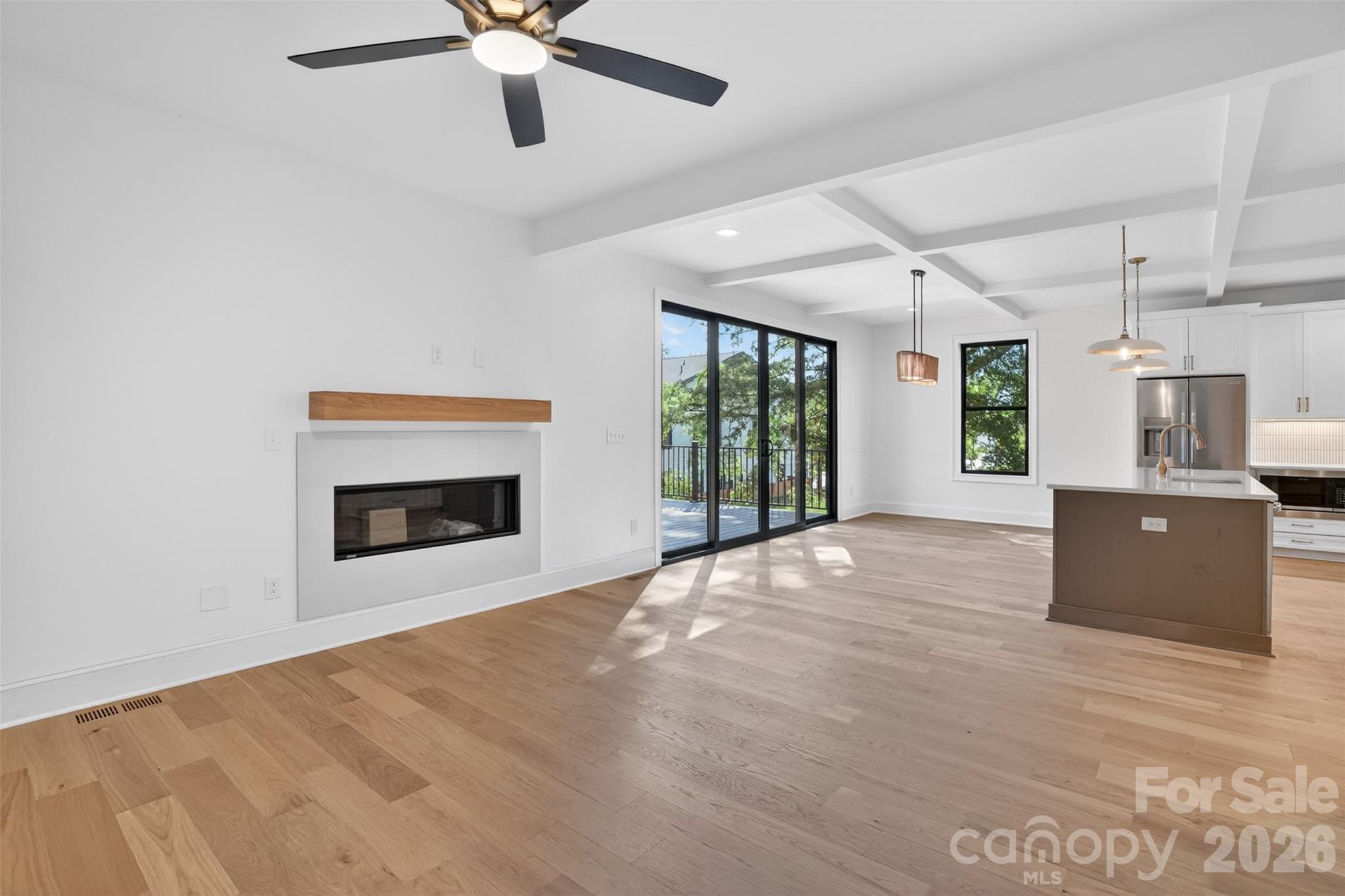 421 W Cama Street — Charlotte