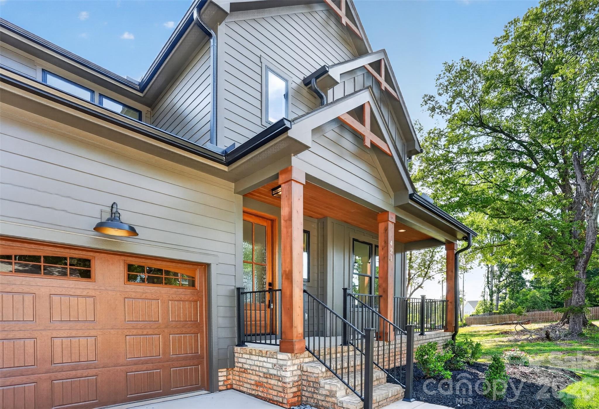421 W Cama Street — Charlotte