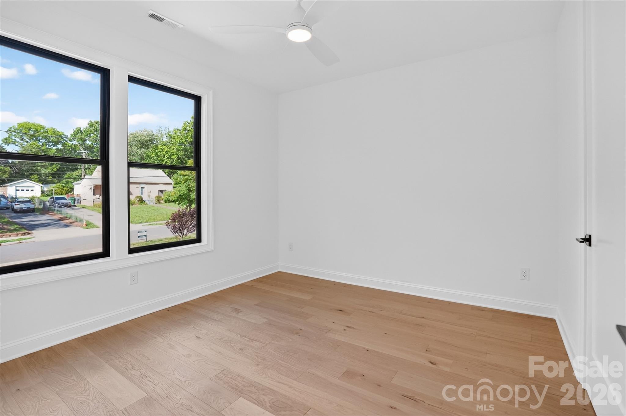 421 W Cama Street — Charlotte