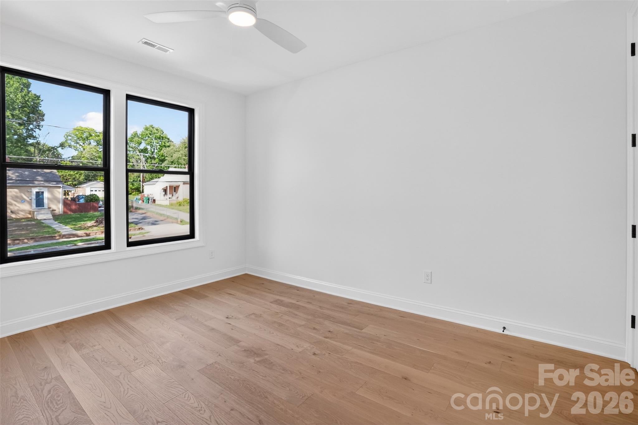 421 W Cama Street — Charlotte