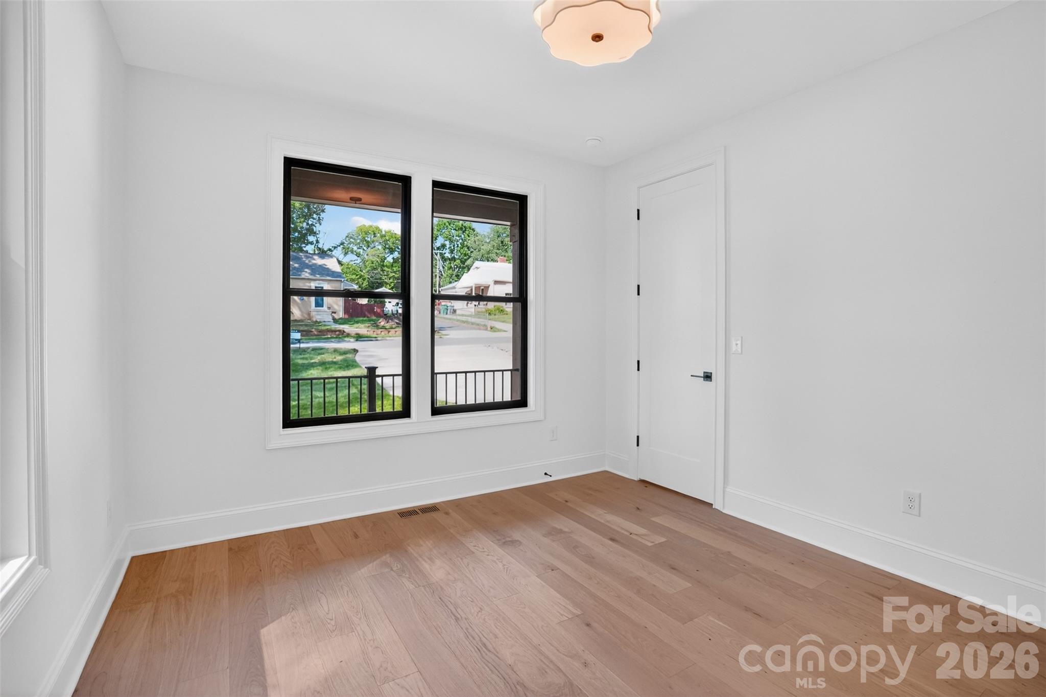421 W Cama Street — Charlotte