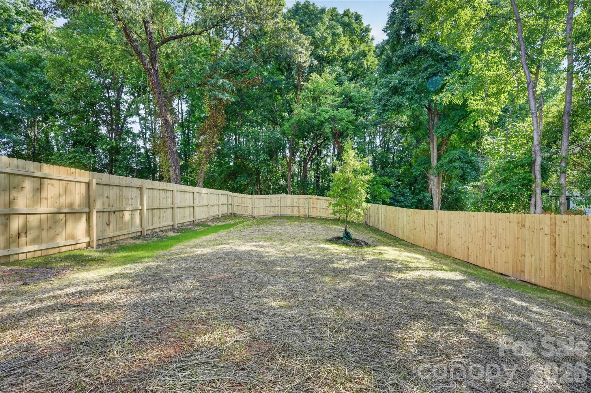 421 W Cama Street — Charlotte