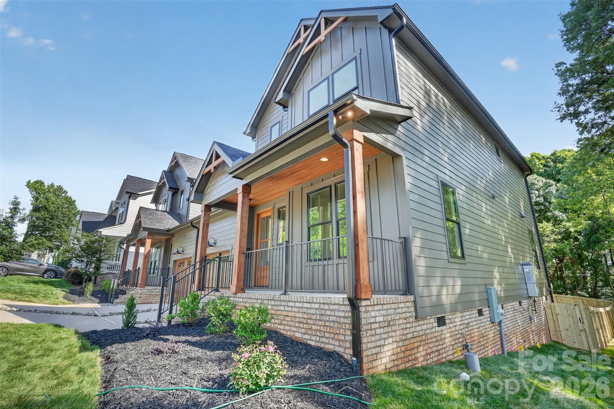 421 W Cama Street — Charlotte