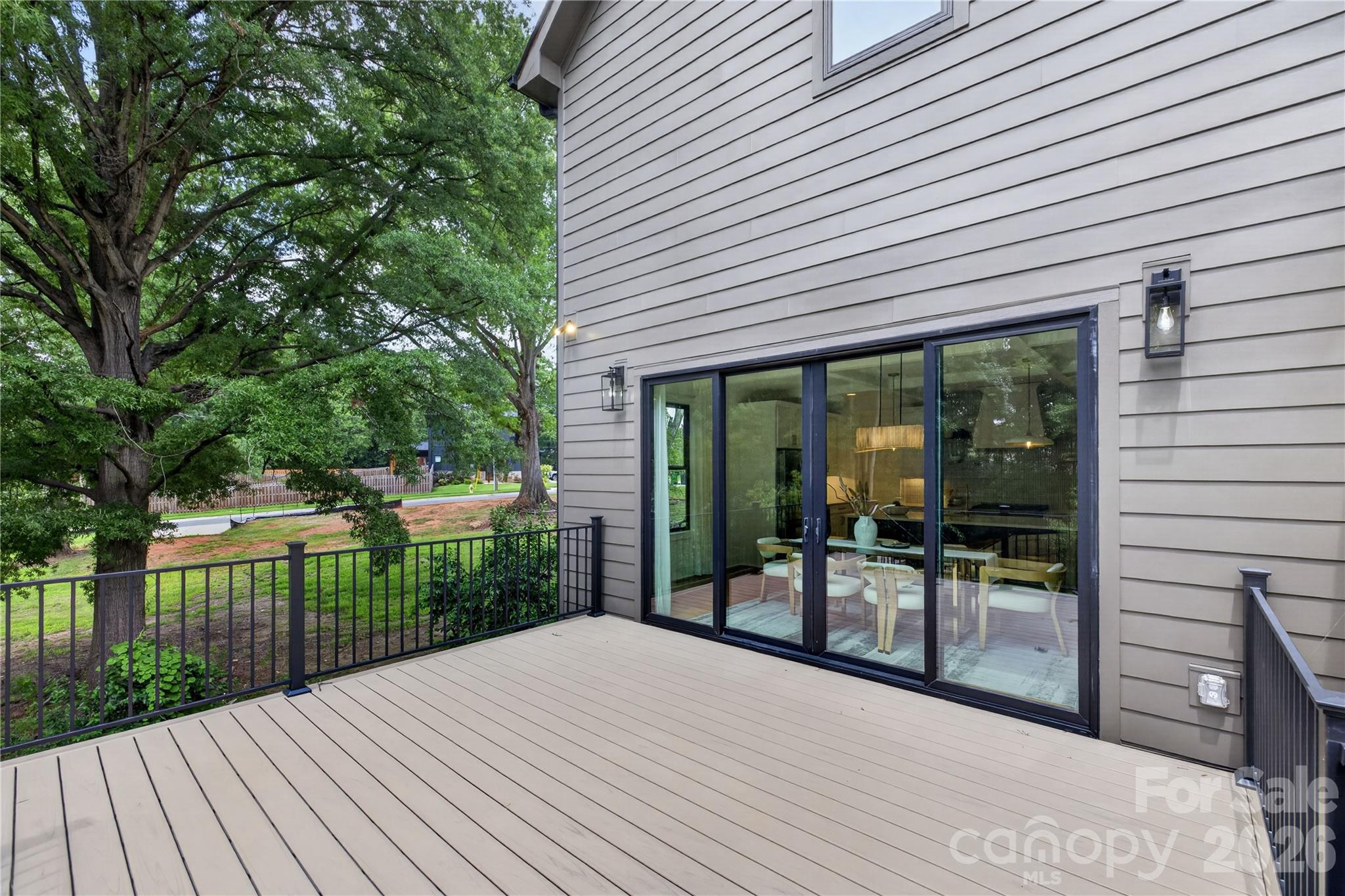 421 W Cama Street — Charlotte
