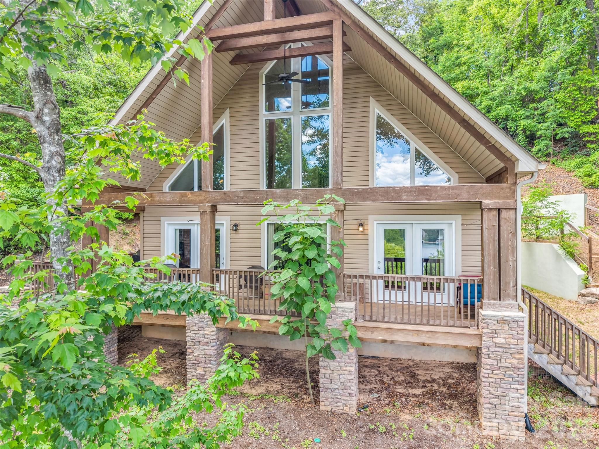 227 Snug Harbor Circle — Lake Lure