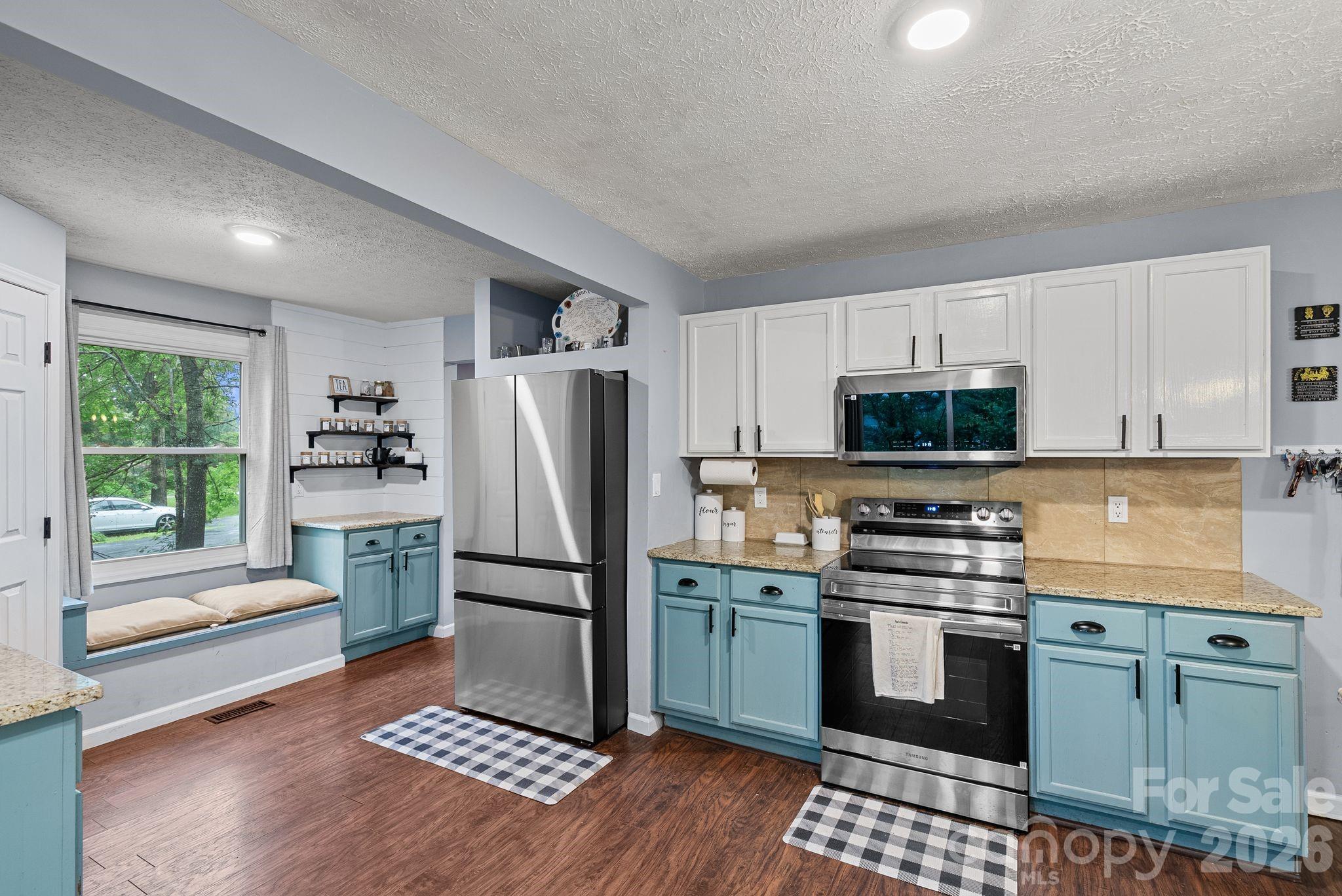 4 Beechwood Lakes Drive — Hendersonville