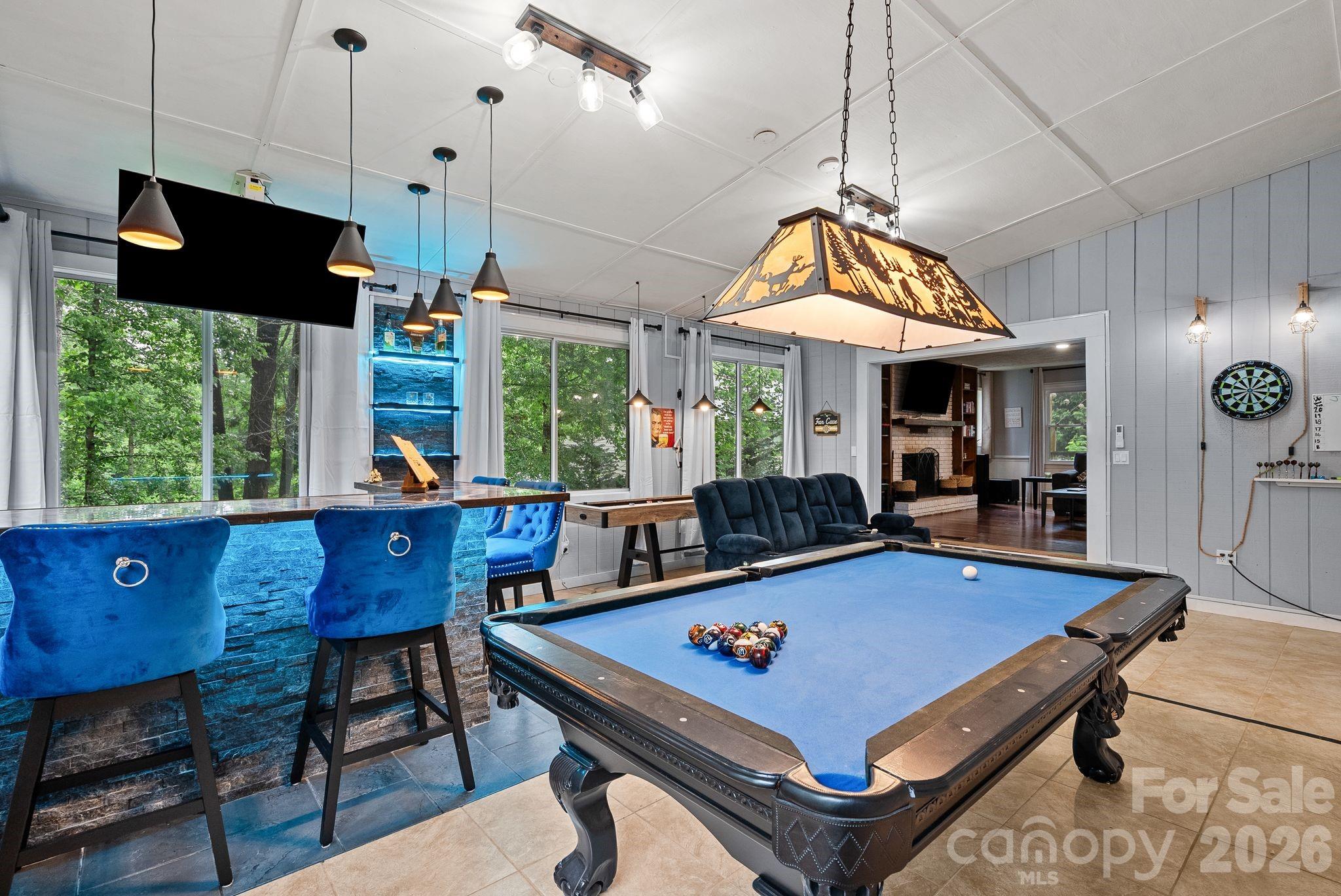 4 Beechwood Lakes Drive — Hendersonville