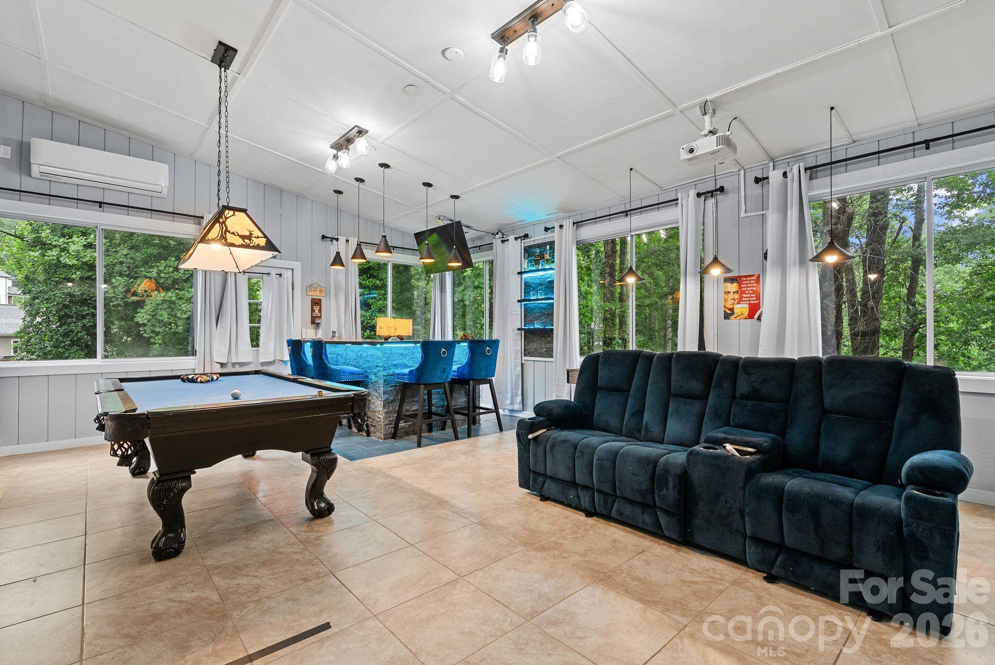 4 Beechwood Lakes Drive — Hendersonville