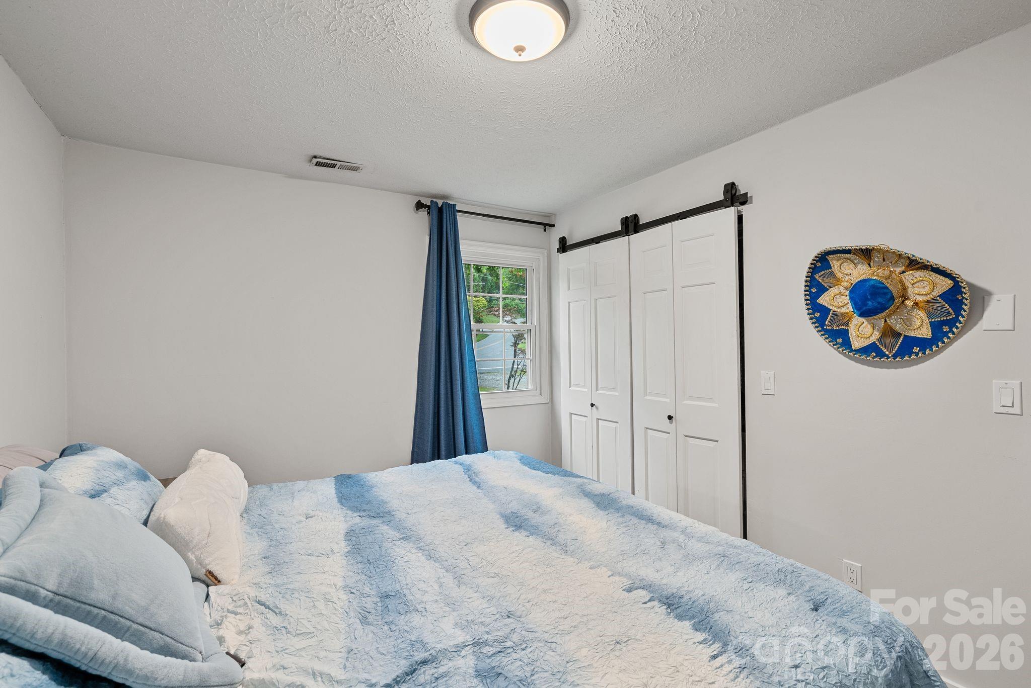 4 Beechwood Lakes Drive — Hendersonville