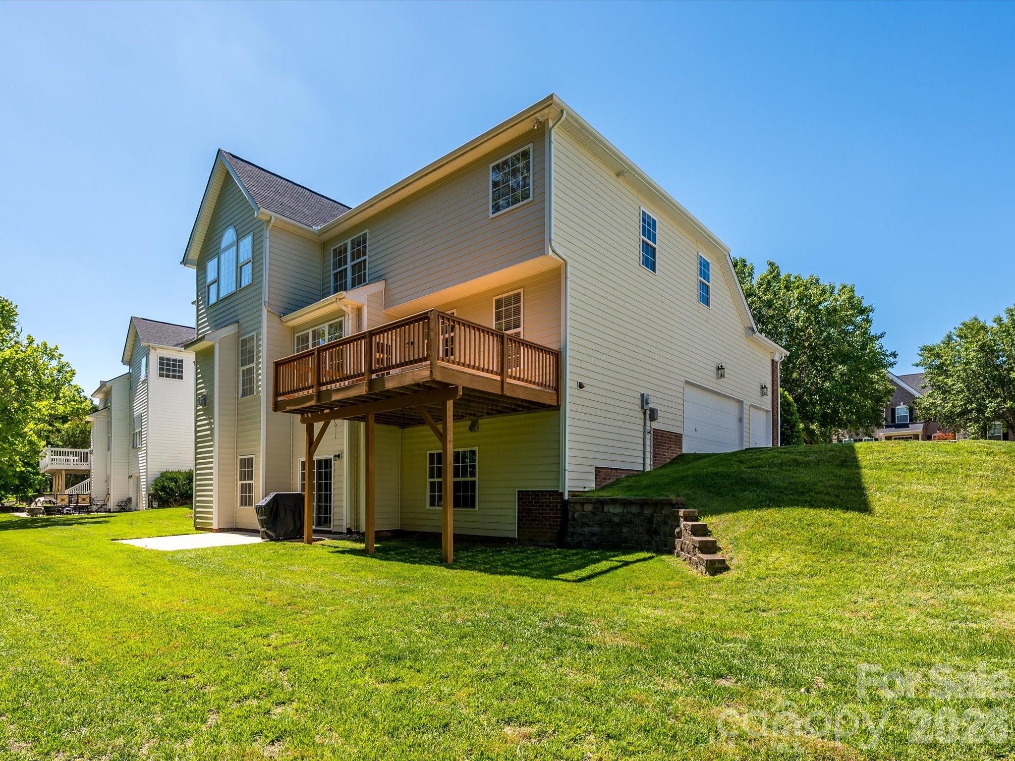2172 Woodstream Road — Harrisburg