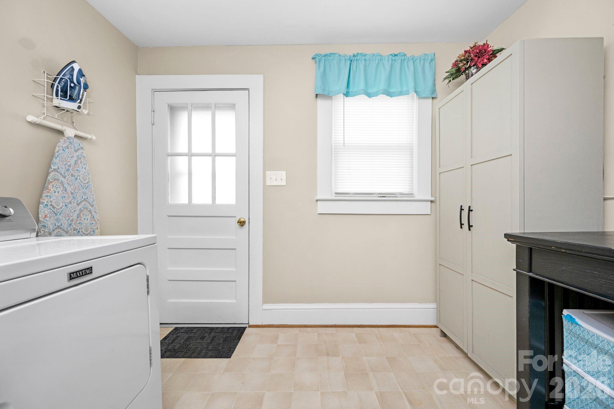128 Avon Street — Mocksville