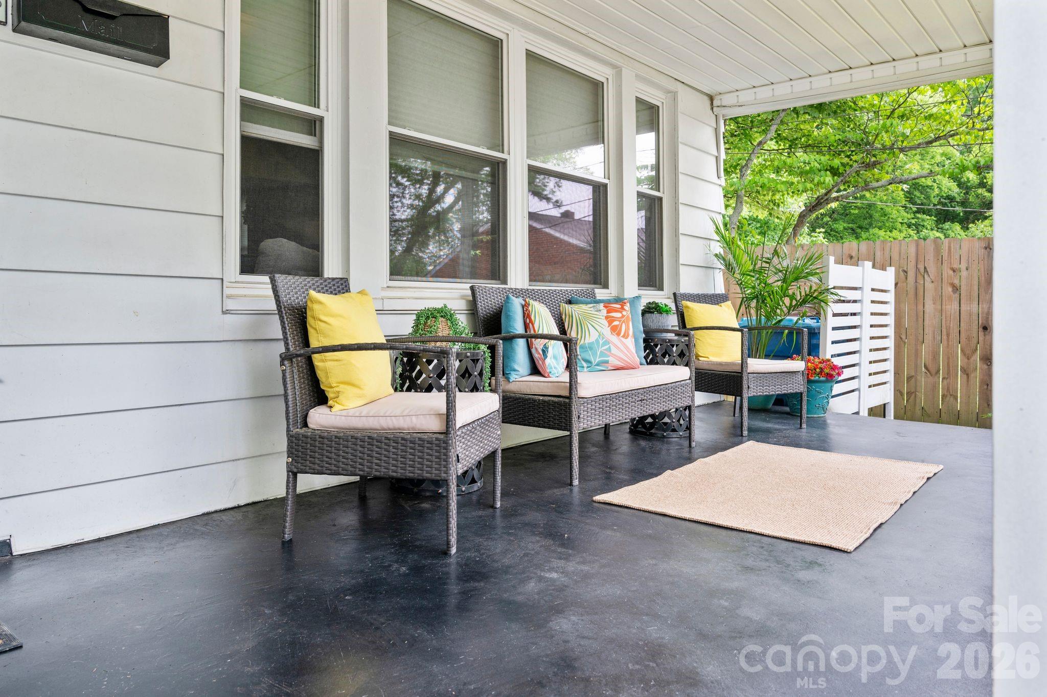 128 Avon Street — Mocksville