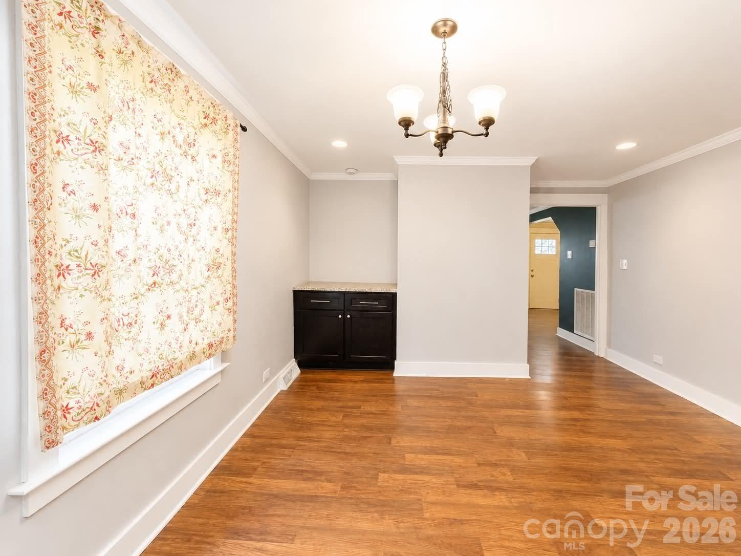 383 E Catawba Avenue — Mooresville