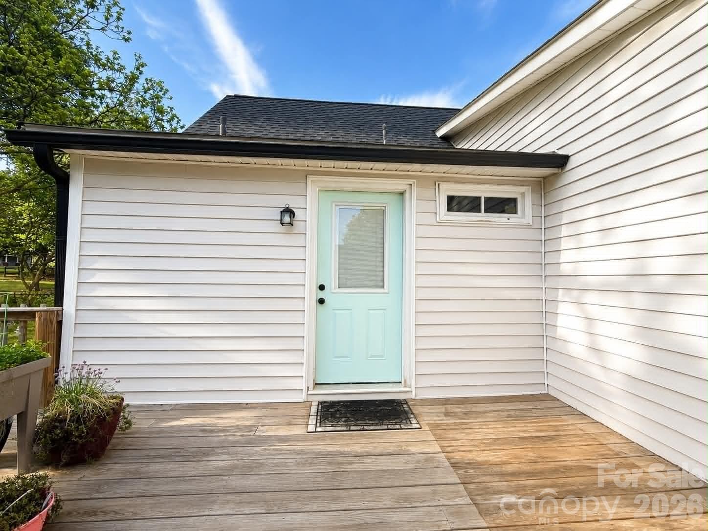 383 E Catawba Avenue — Mooresville