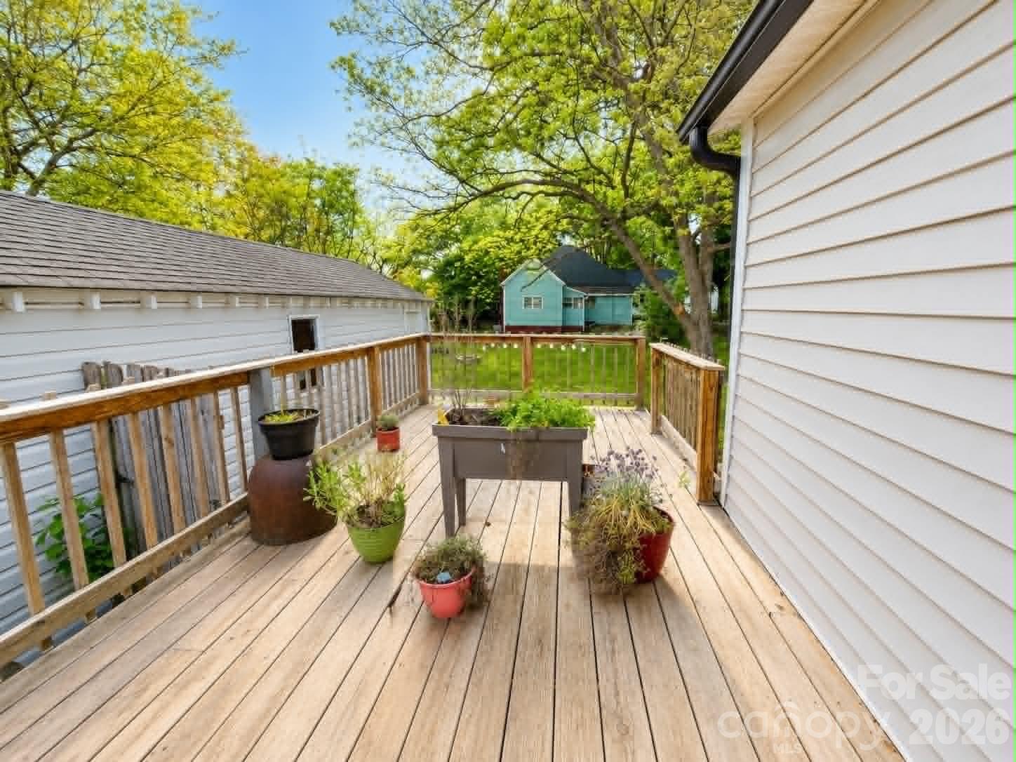 383 E Catawba Avenue — Mooresville