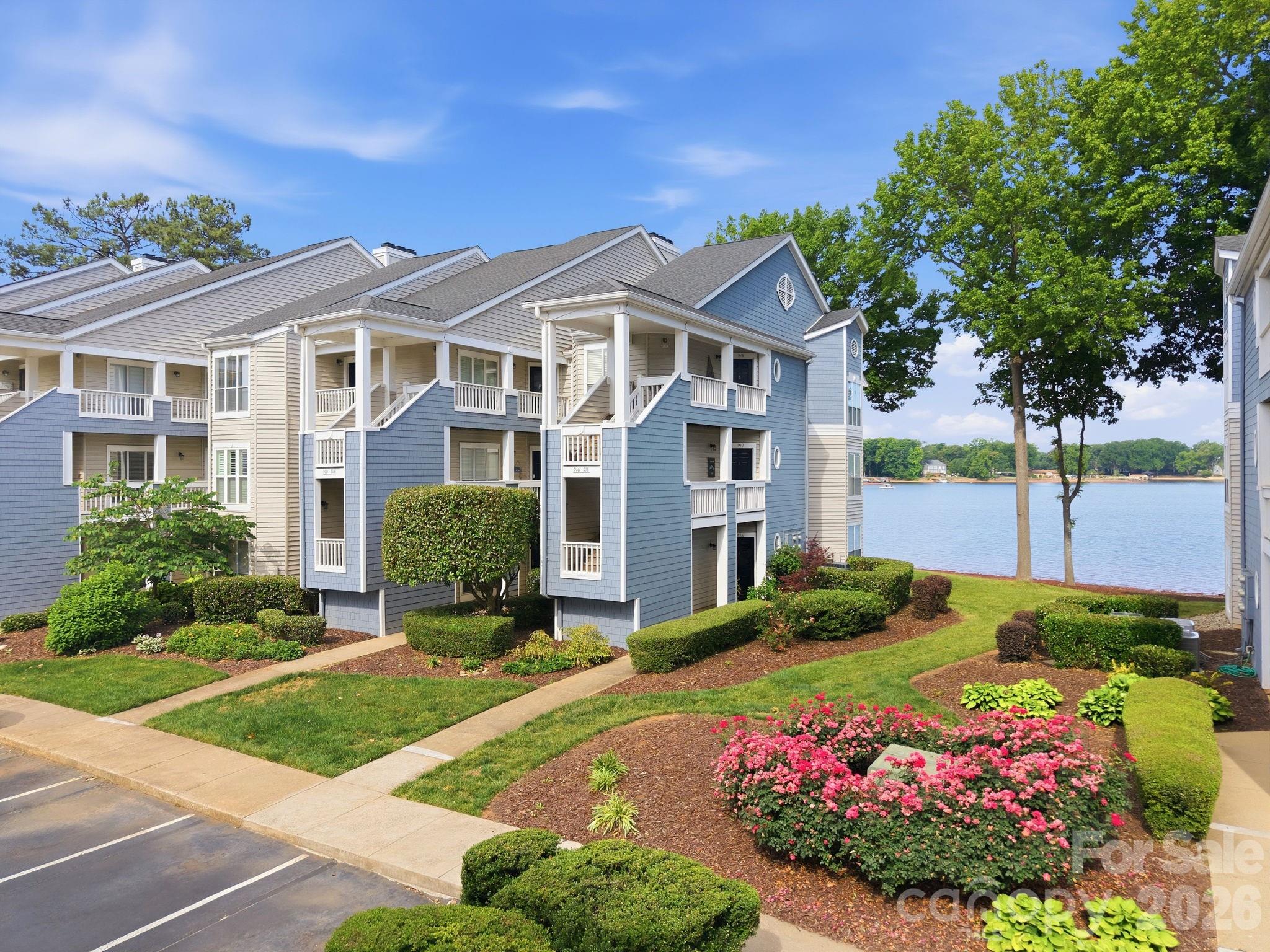 913 Southwest Drive — Davidson