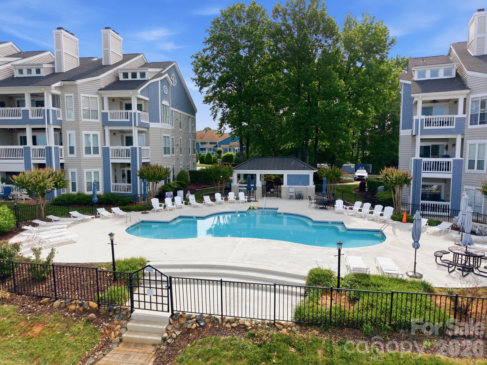 913 Southwest Drive — Davidson