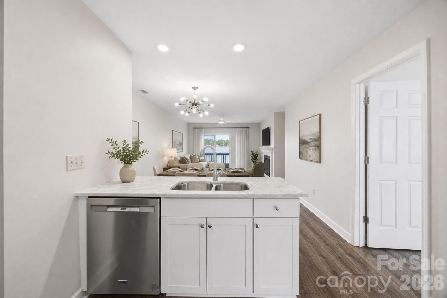 913 Southwest Drive — Davidson