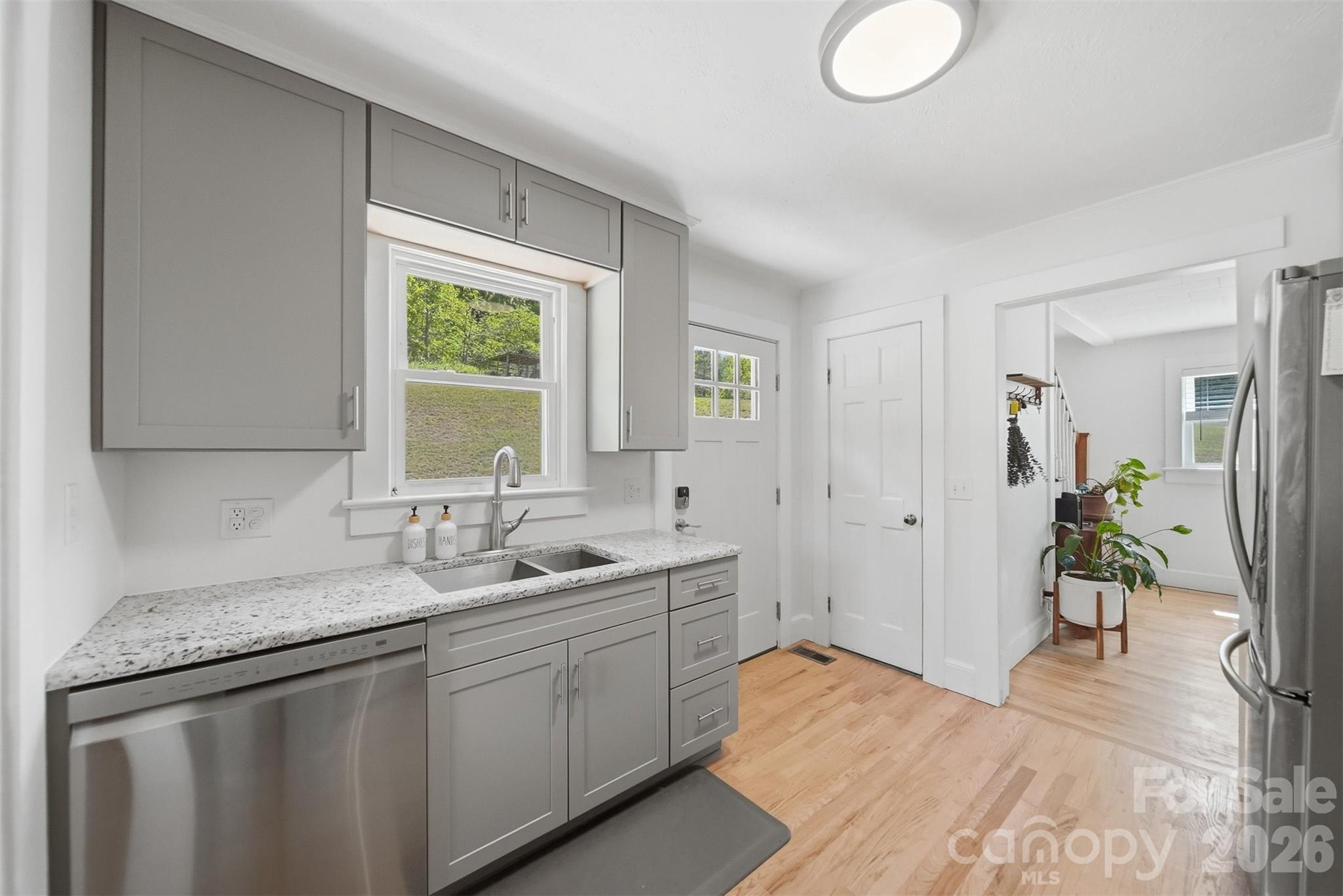 4316 Grandin Road — Lenoir