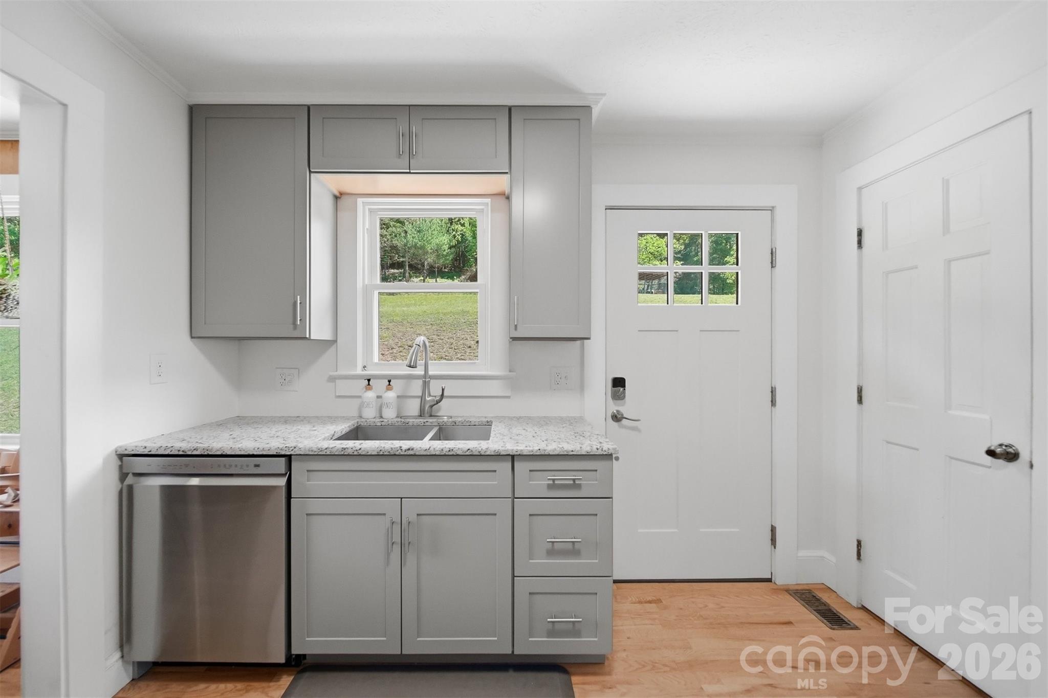 4316 Grandin Road — Lenoir