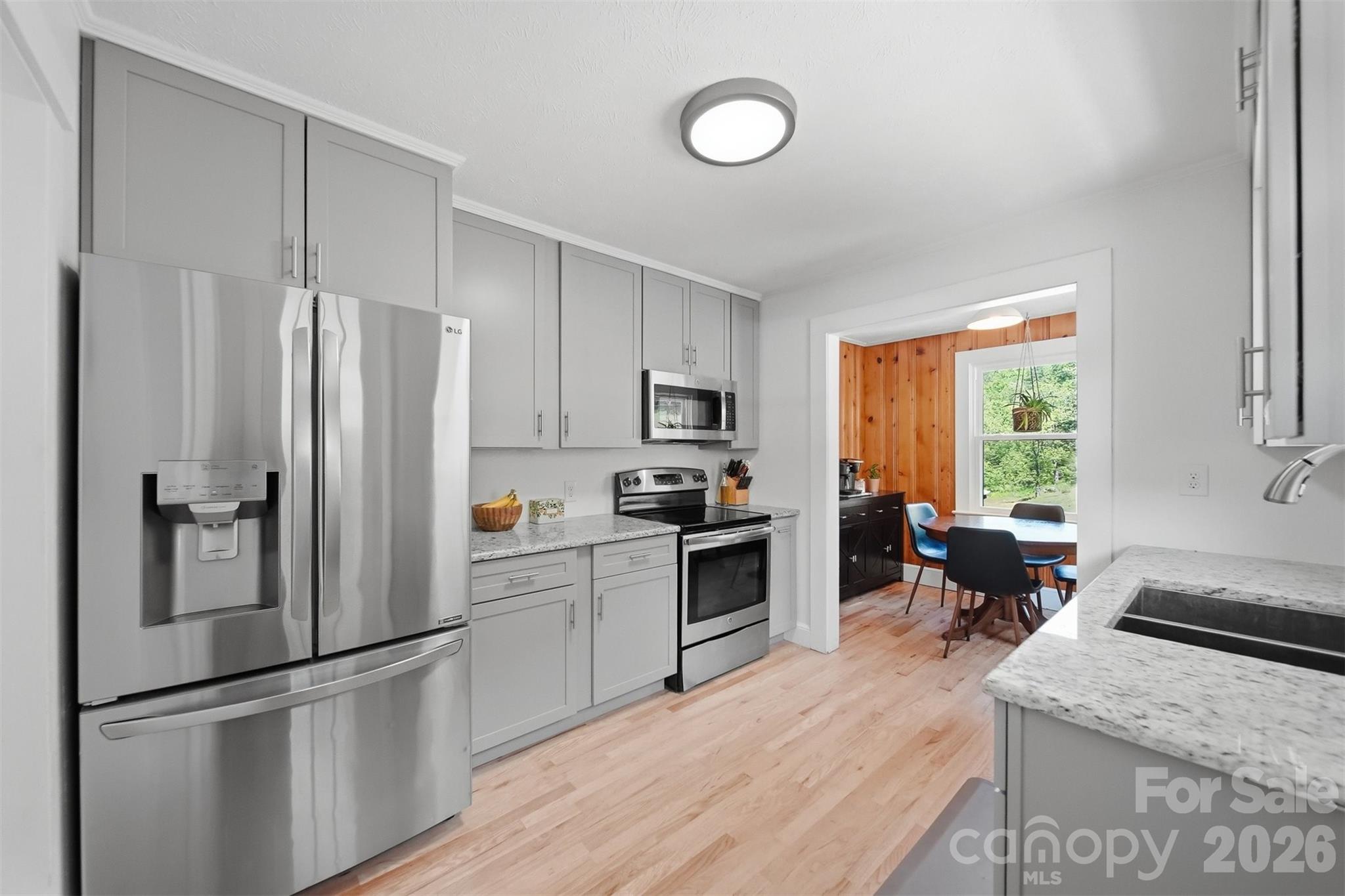 4316 Grandin Road — Lenoir