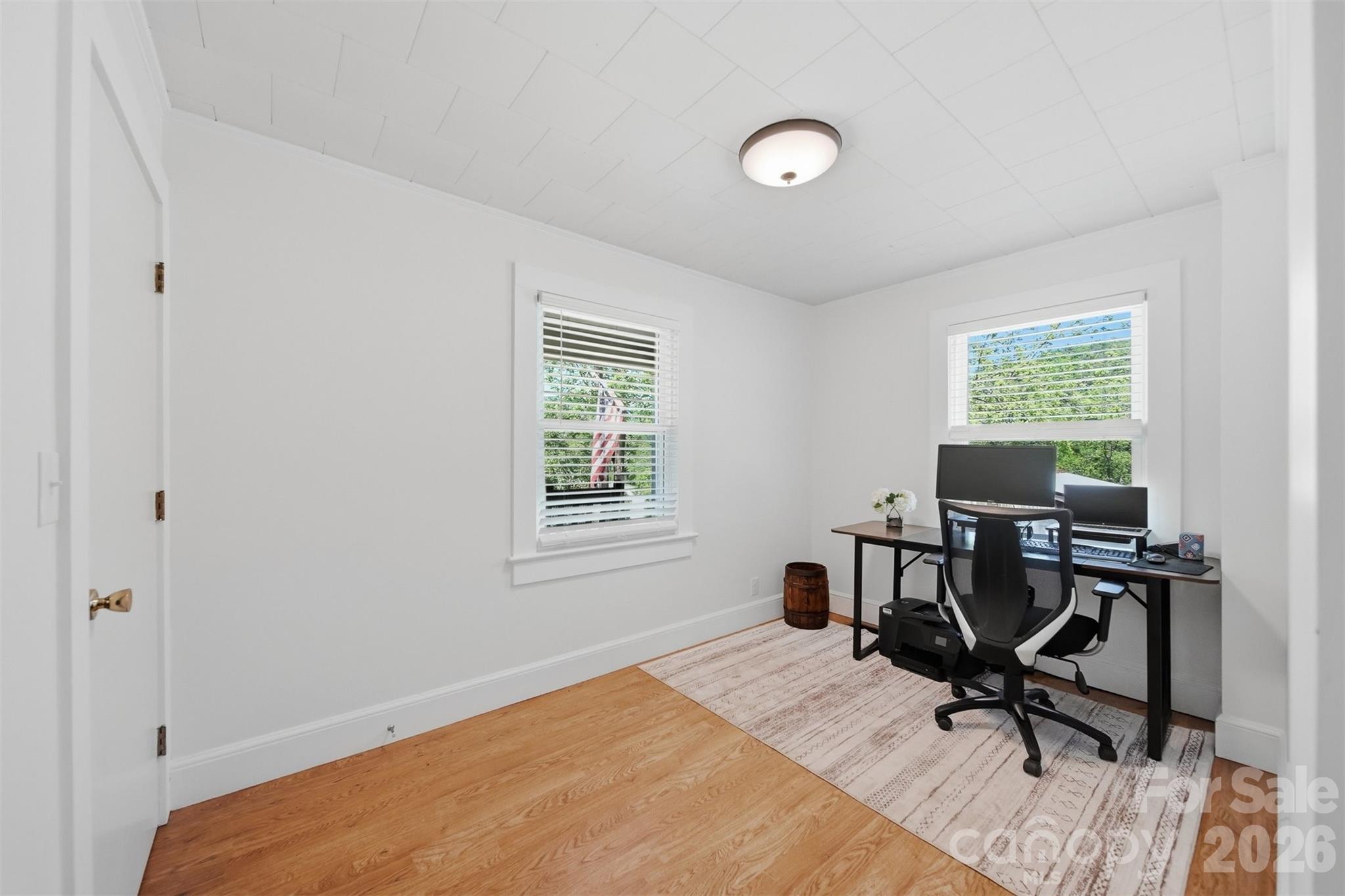 4316 Grandin Road — Lenoir