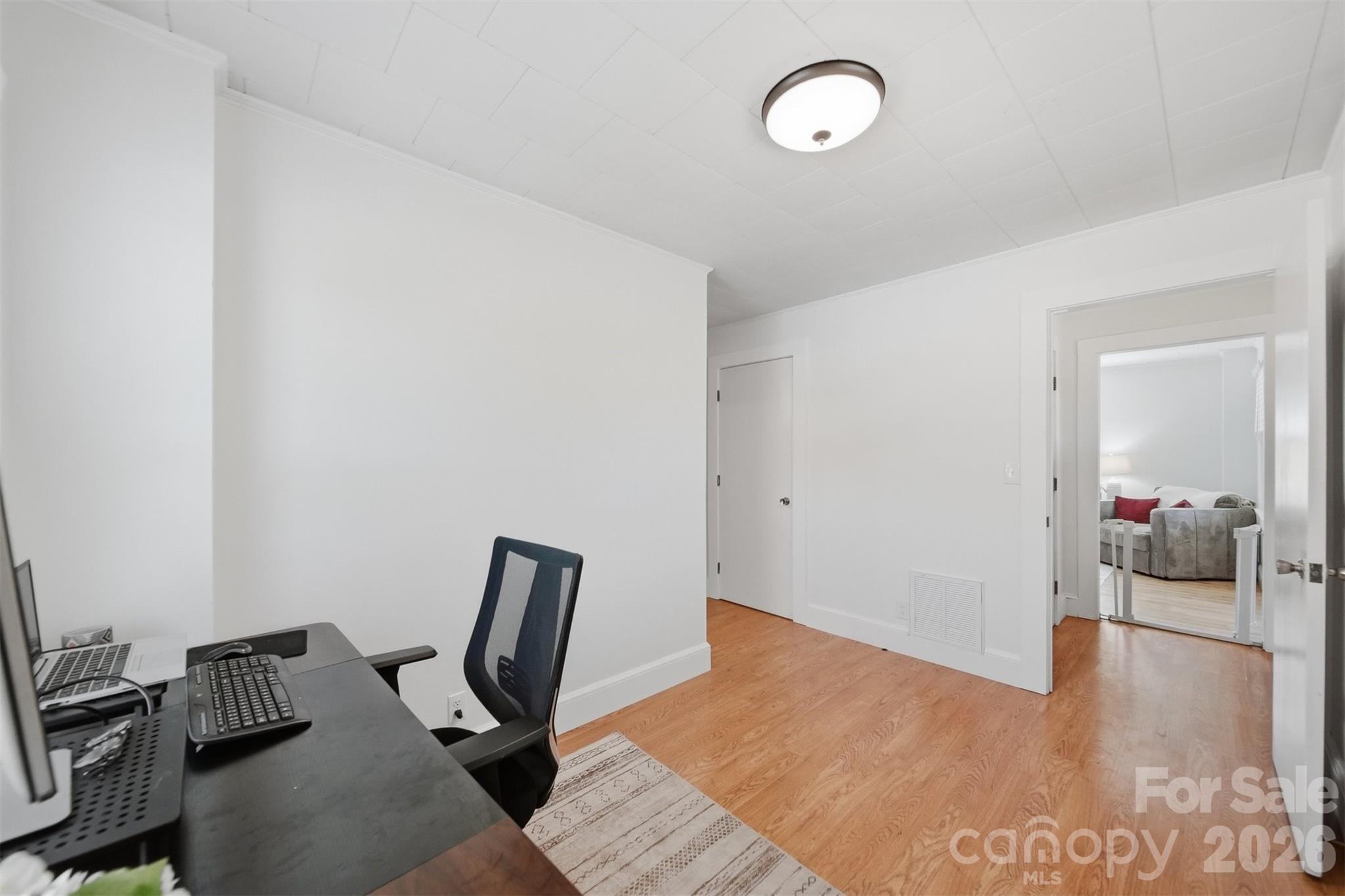 4316 Grandin Road — Lenoir