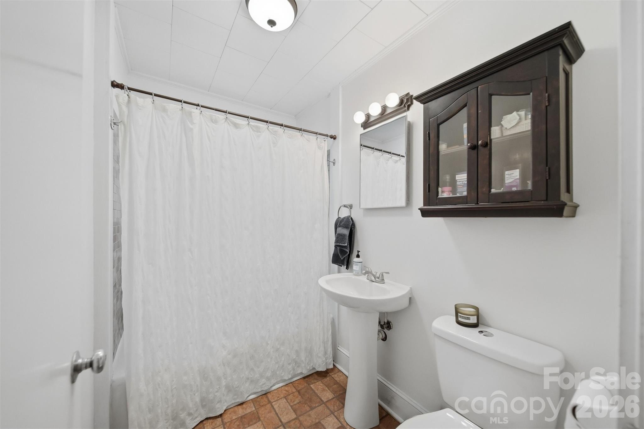 4316 Grandin Road — Lenoir