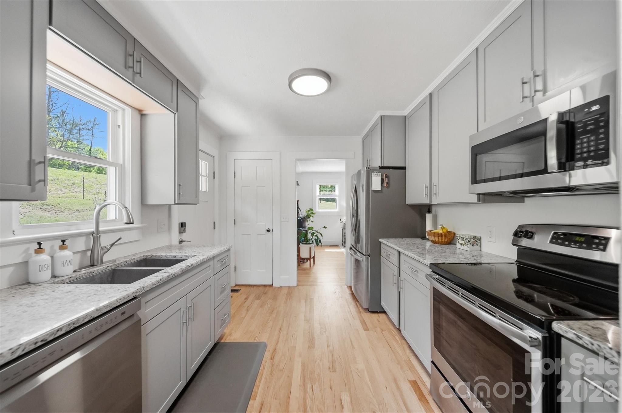 4316 Grandin Road — Lenoir