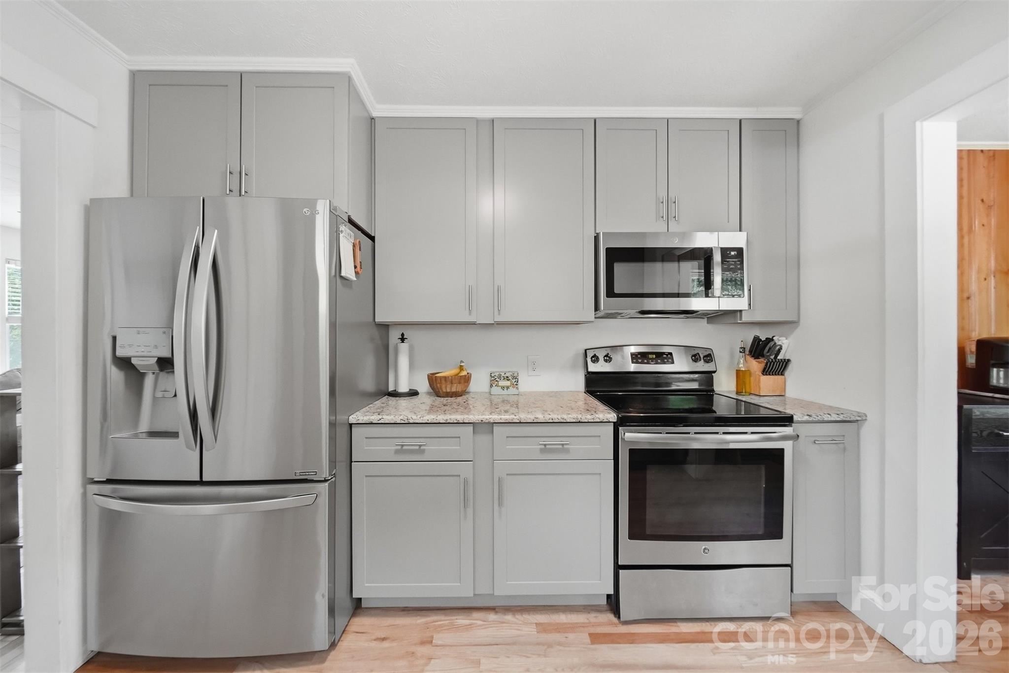4316 Grandin Road — Lenoir