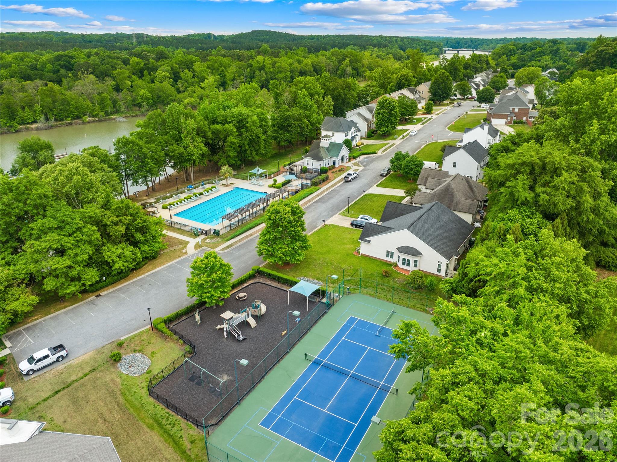 124 Huckleberry Lane — Mount Holly