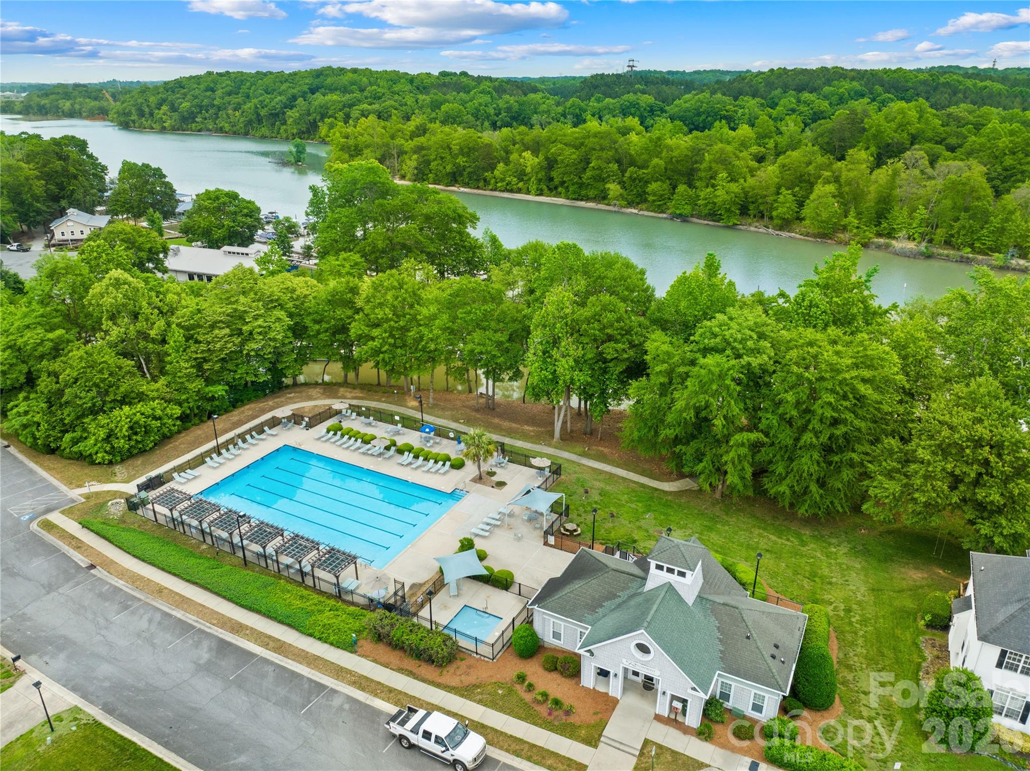 124 Huckleberry Lane — Mount Holly