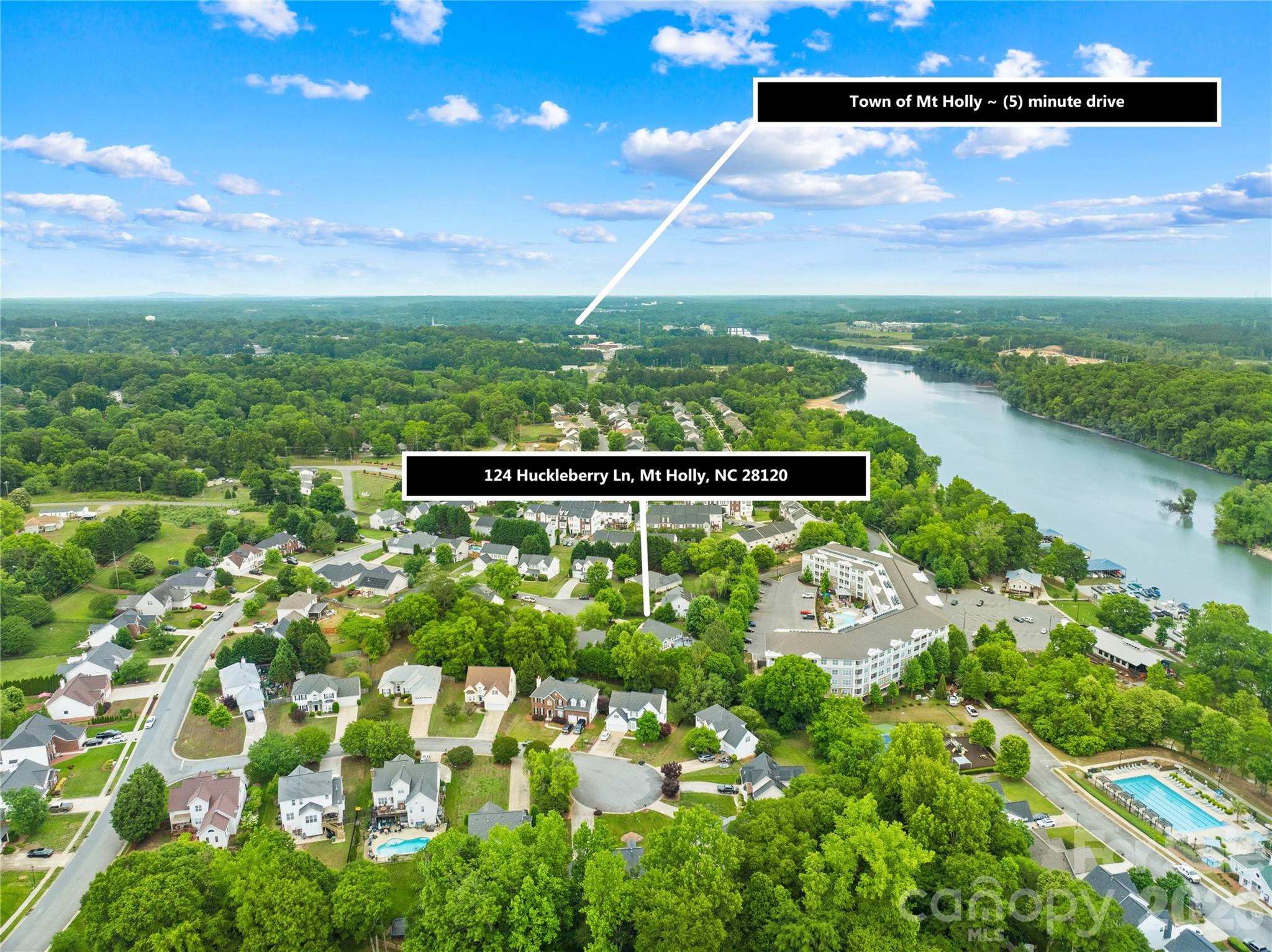 124 Huckleberry Lane — Mount Holly