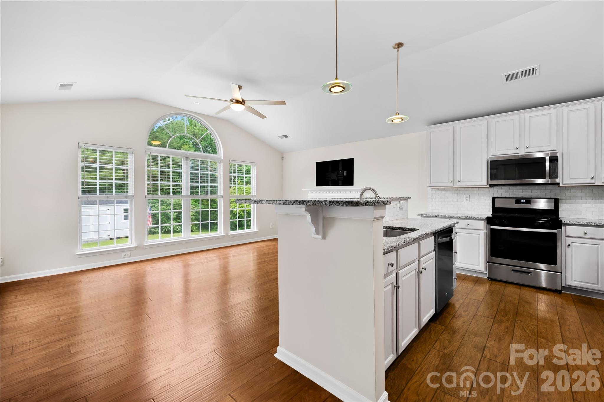 124 Huckleberry Lane — Mount Holly