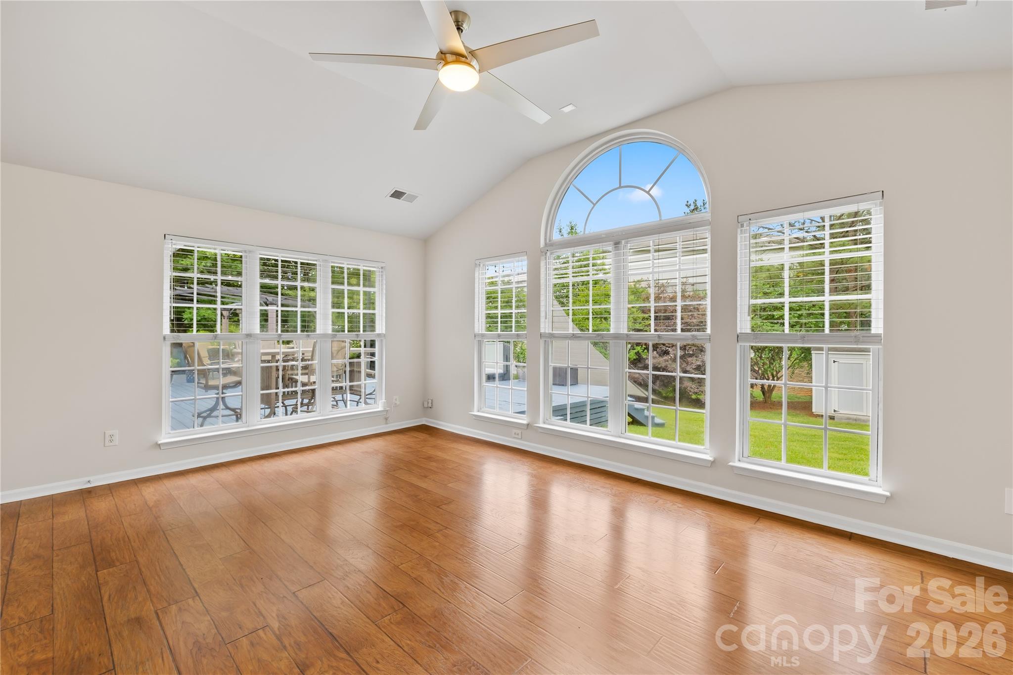 124 Huckleberry Lane — Mount Holly