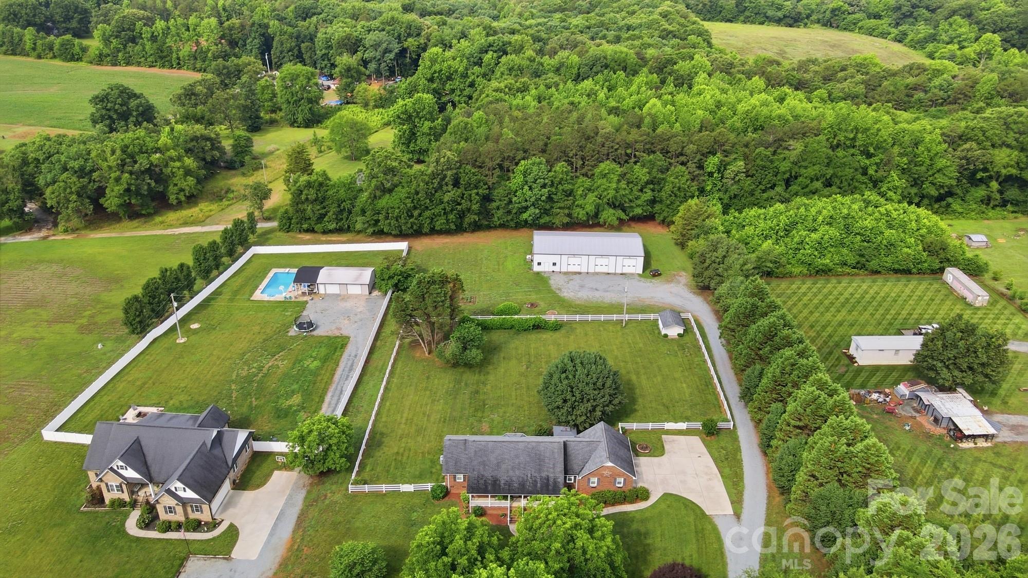 4017 Mullis Newsome Road — Monroe