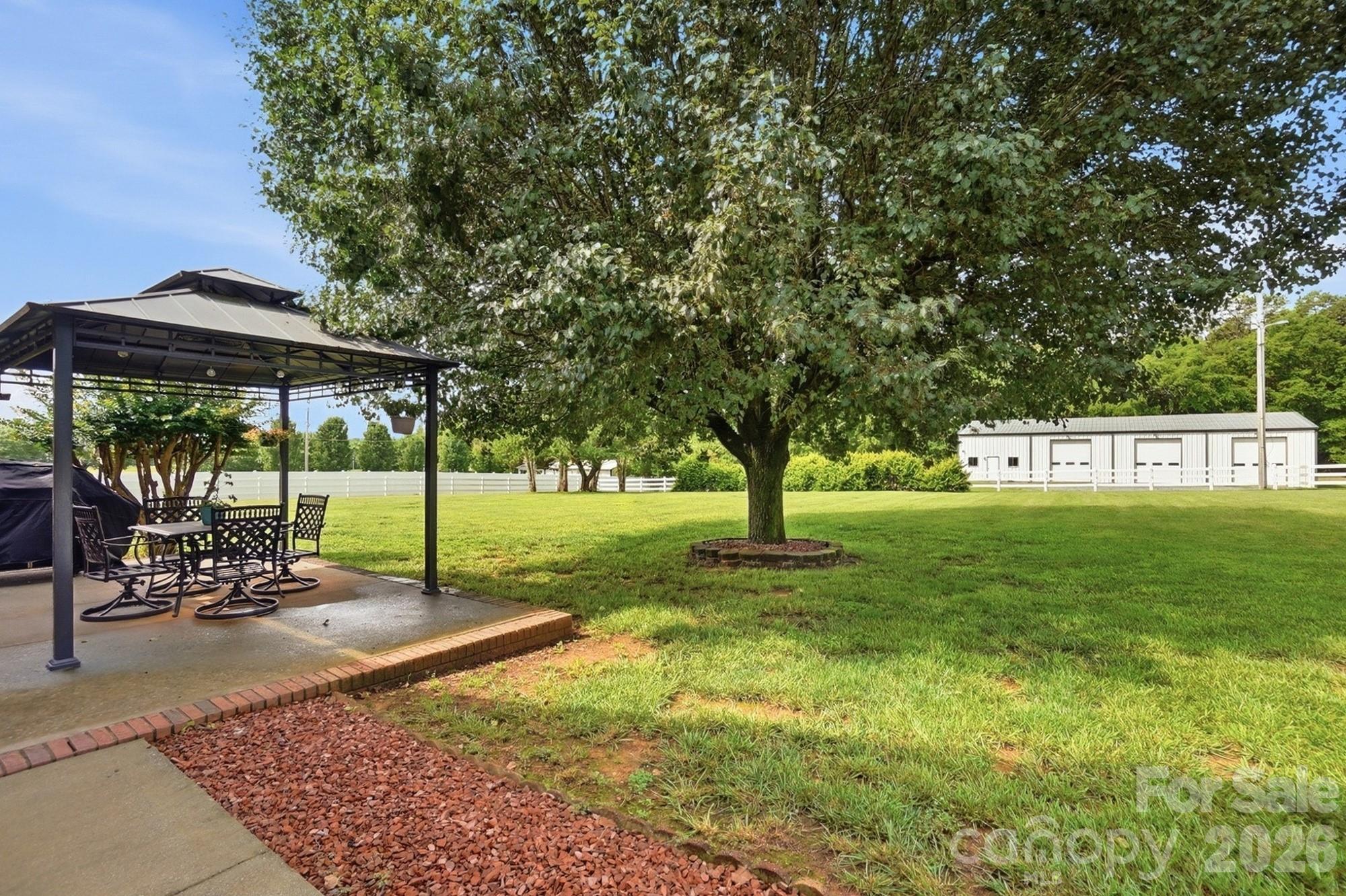 4017 Mullis Newsome Road — Monroe