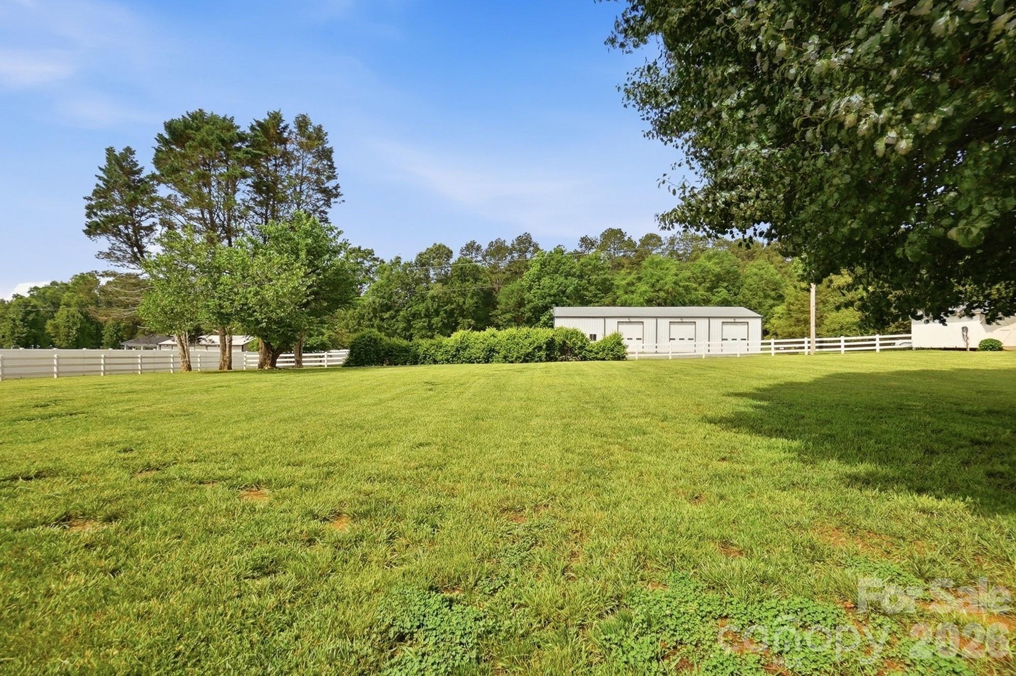 4017 Mullis Newsome Road — Monroe