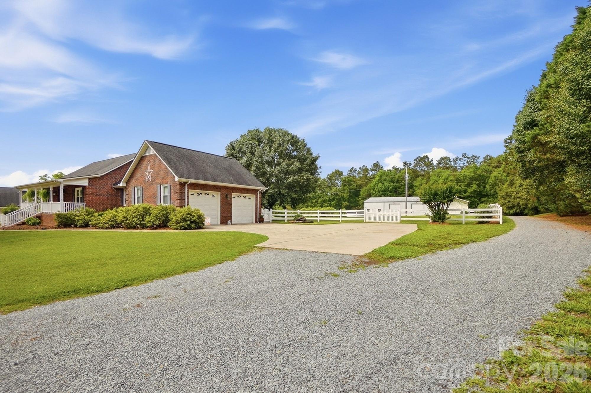 4017 Mullis Newsome Road — Monroe