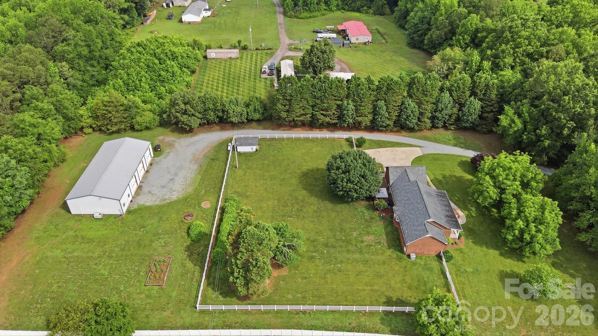 4017 Mullis Newsome Road — Monroe
