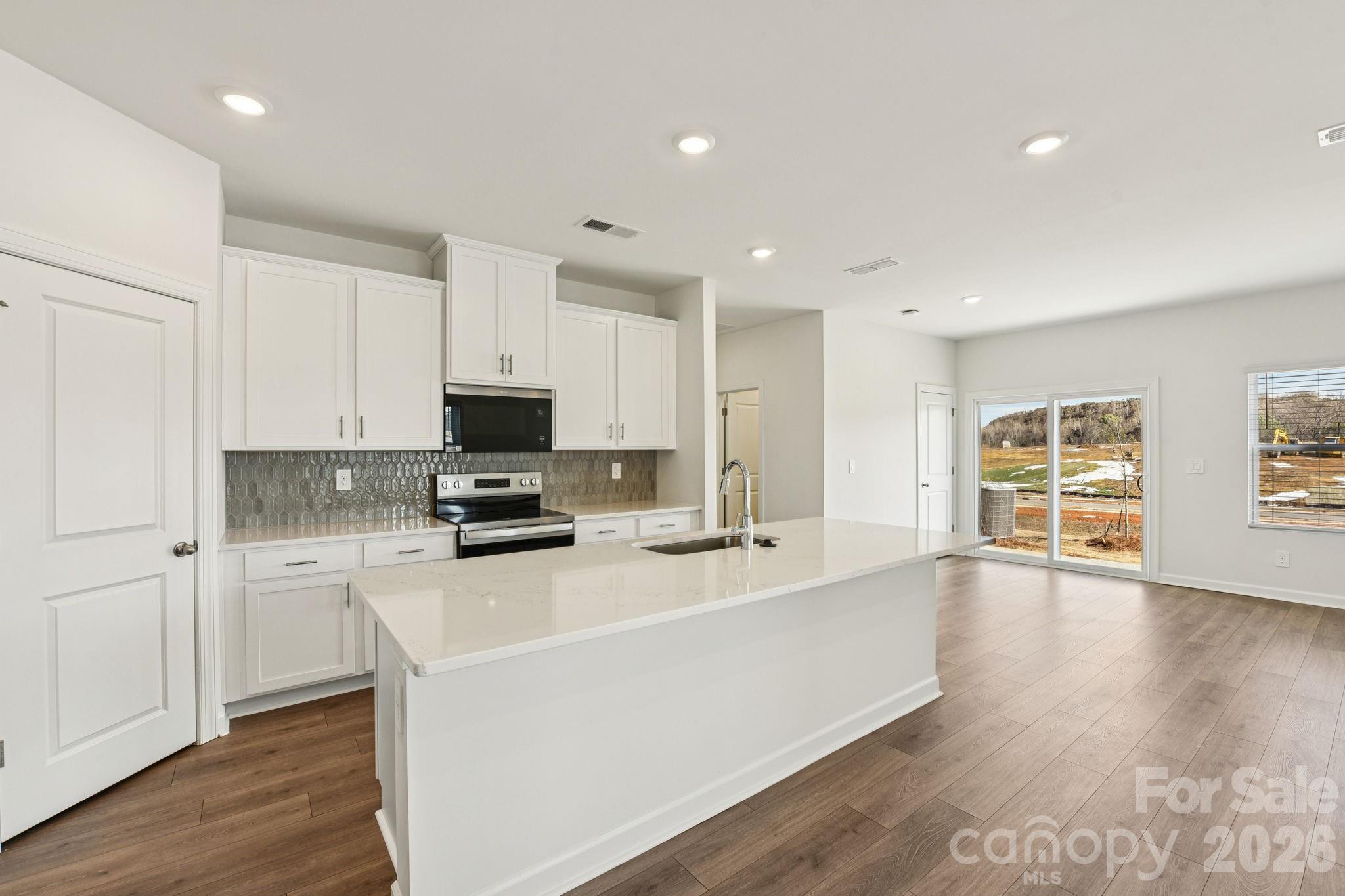 9036 Foggy Brook Loop — Charlotte