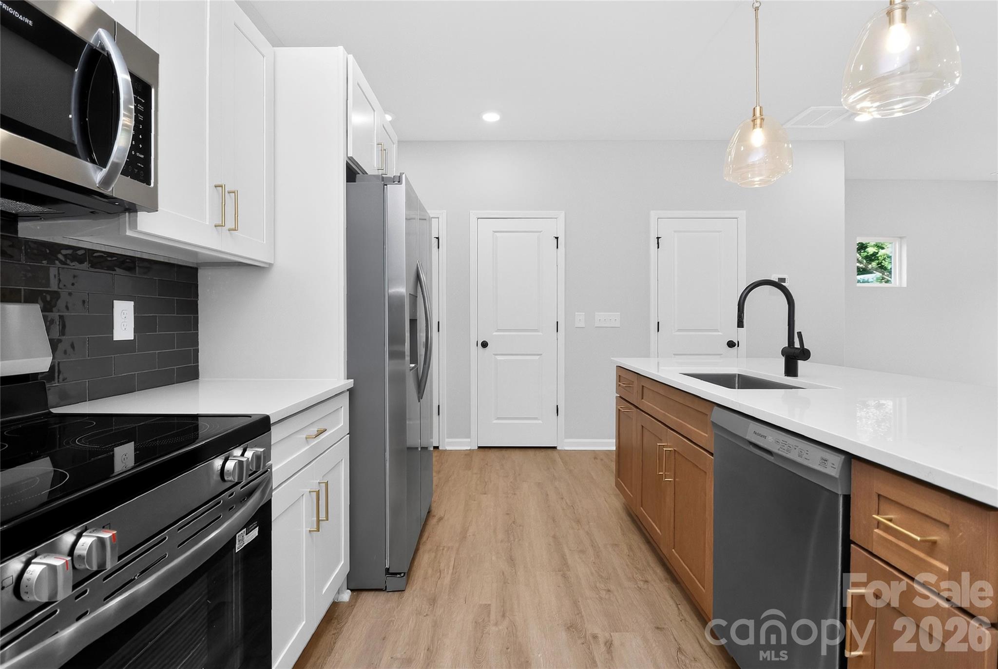 337 N Hoskins Road — Charlotte