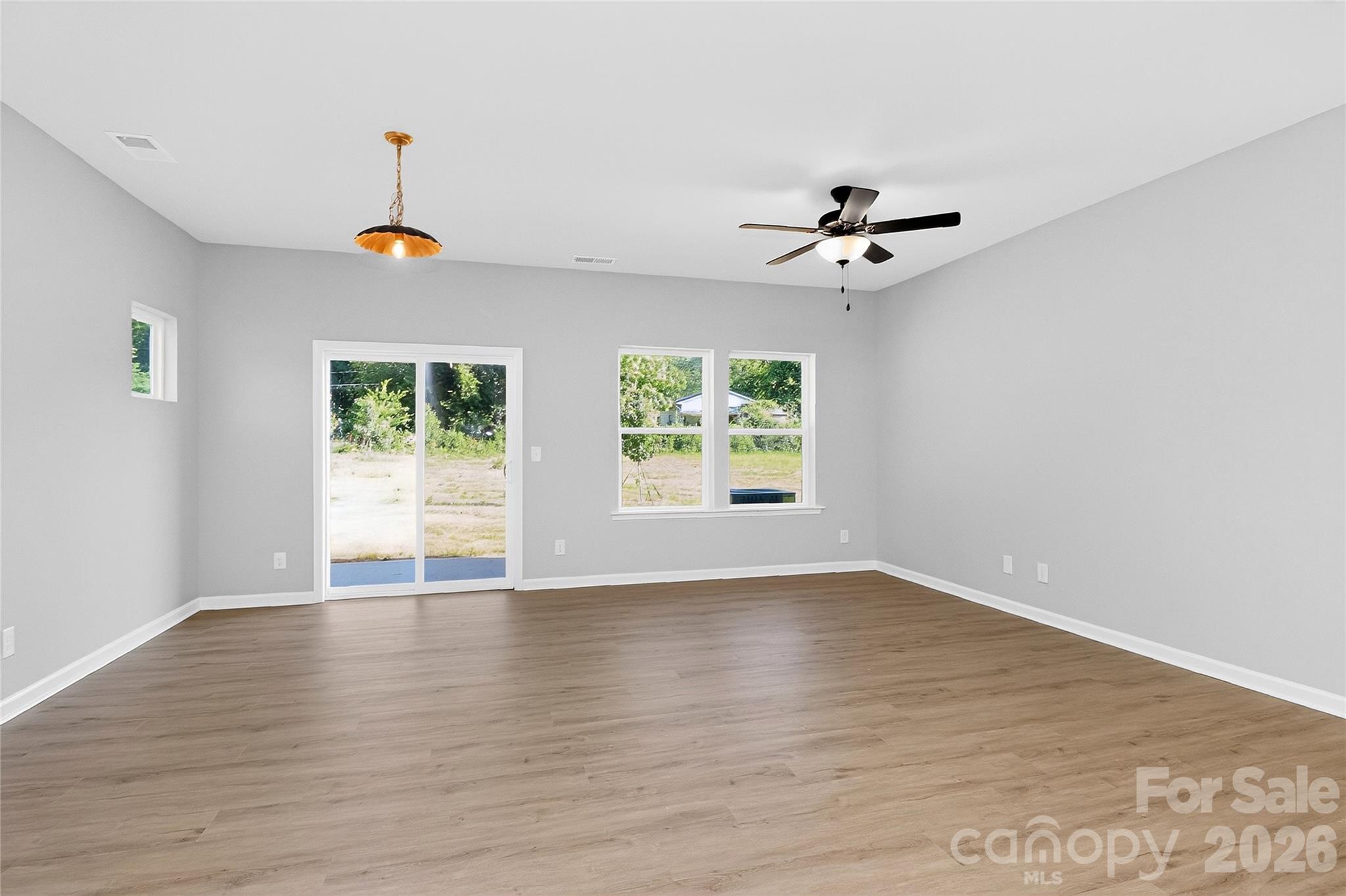 337 N Hoskins Road — Charlotte