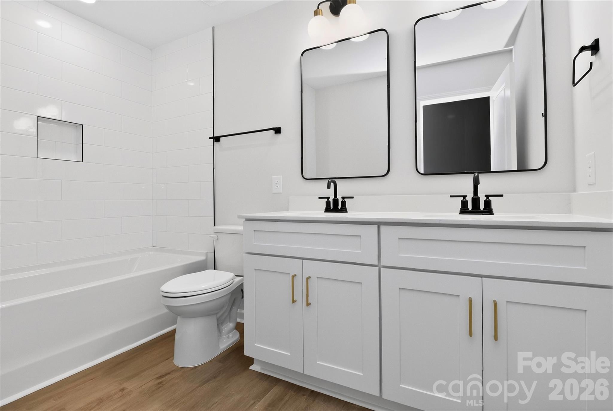 337 N Hoskins Road — Charlotte