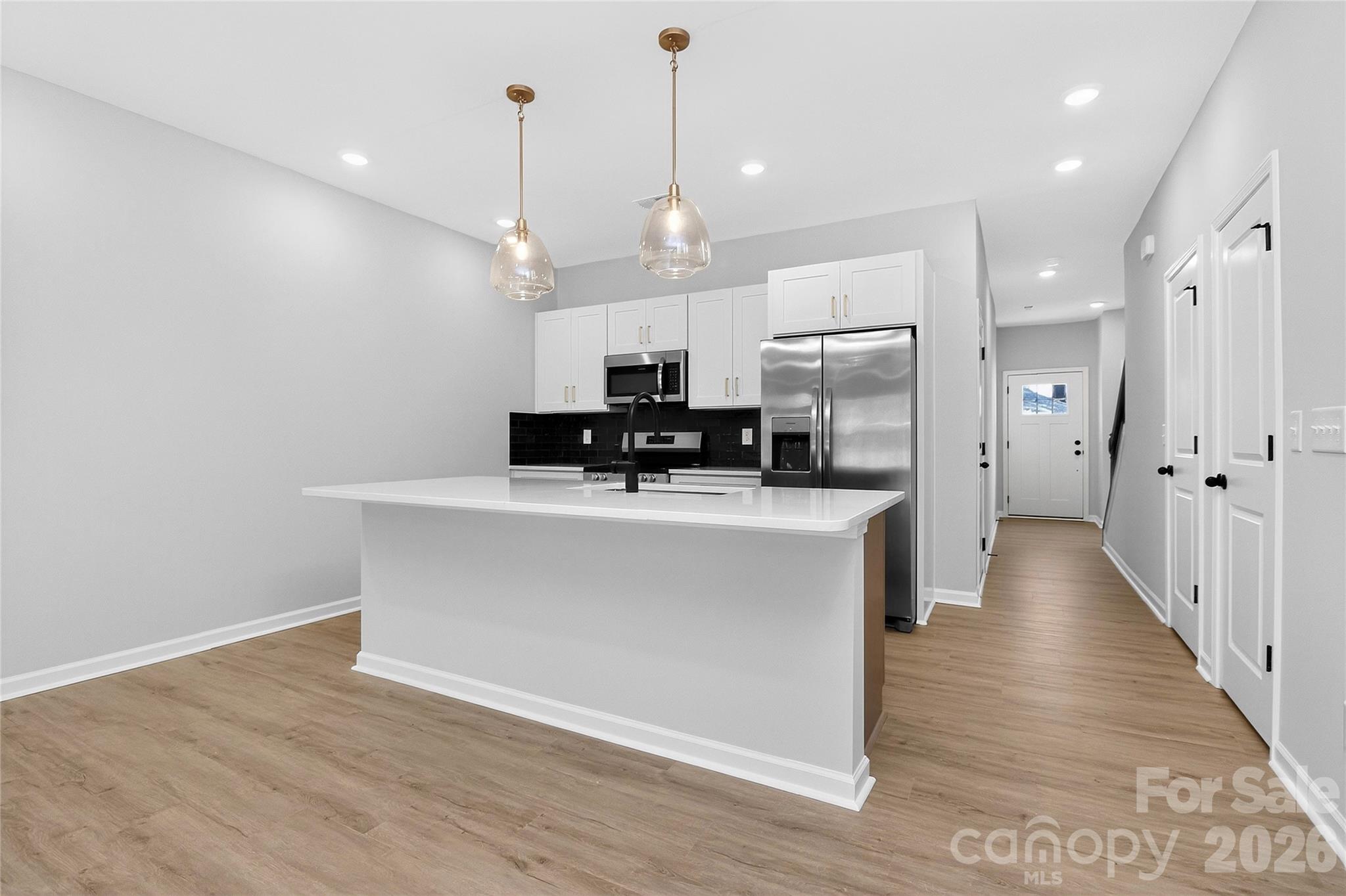 337 N Hoskins Road — Charlotte